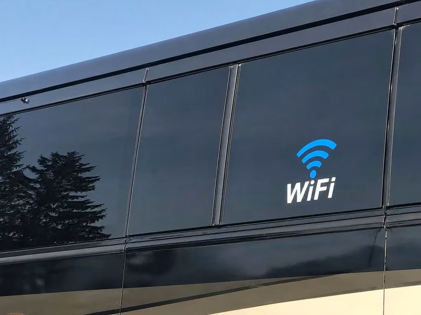 celina 20 passenger minibus wifi